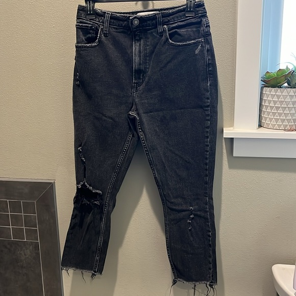 Abercrombie The Skinny High Rise (Curve Love) Jeans - Picture 2 of 4